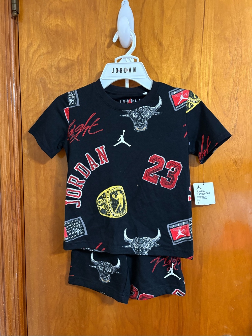 NWT Toddler Jordan 2-Piece Set Black Red Bulls Graphic T-Shirt Shorts 4T